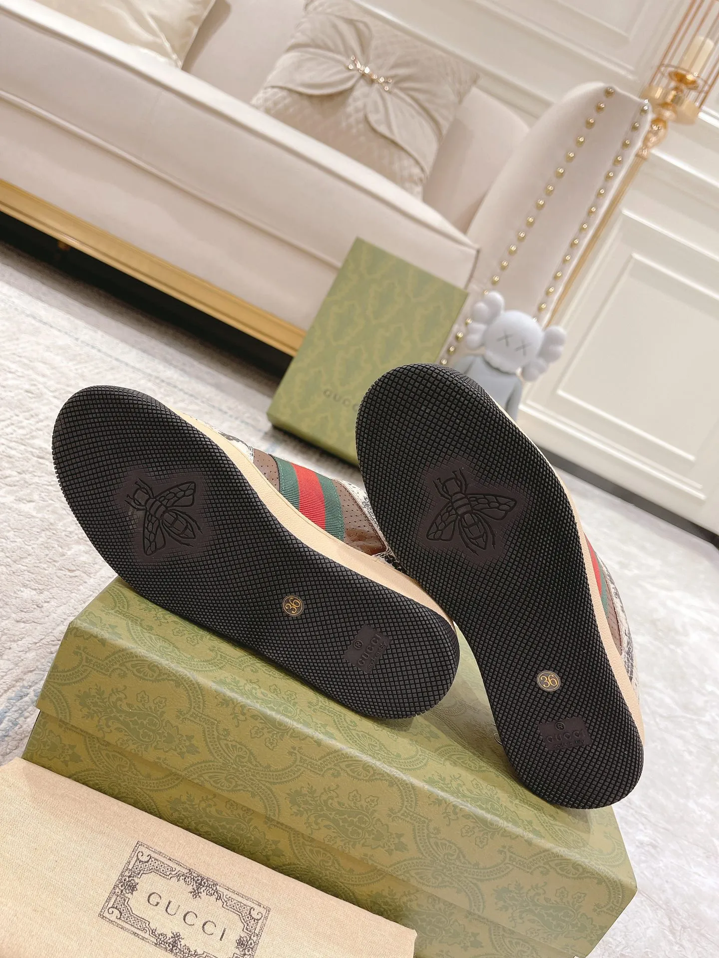👟👟Ex-factory price 480👟👟 Couple style👫Gucci Gucci ❗️❗️New order shipped Original development Private mold making Correct last shape Hand-polished and distressed effect Correct details Complete accessories Imported leather/original towel lining crafted with craftsmanship Same size for men and women: 35-44